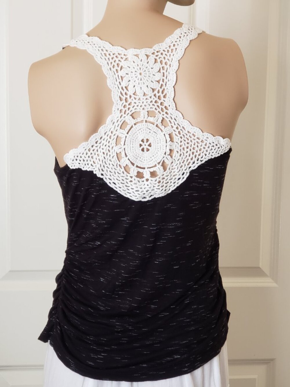 Full Tilt Crochet Trimmed Tank Top SZ S Black